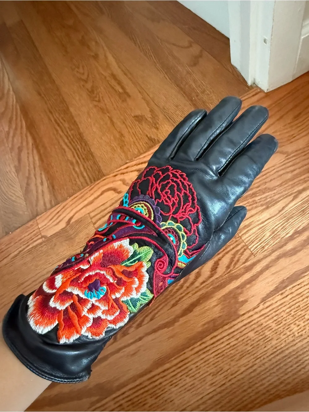 D&G Black Leather Gloves with Multicolor Floral Embroidery